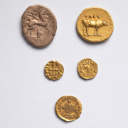 Deuxième ensemble de monnaies antiques - revers. ©Bibliothèque municipale de Versailles - Thierry Olliver. 