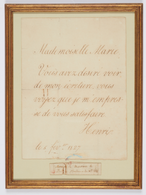 Lettre du duc de Bordeaux enfant à Melle Marie Sumter, accompagnée d’une mèche de cheveux, le 5 février 1827. © Thierry Ollivier - Bibliothèque municipale de Versailles, Inv. 2328